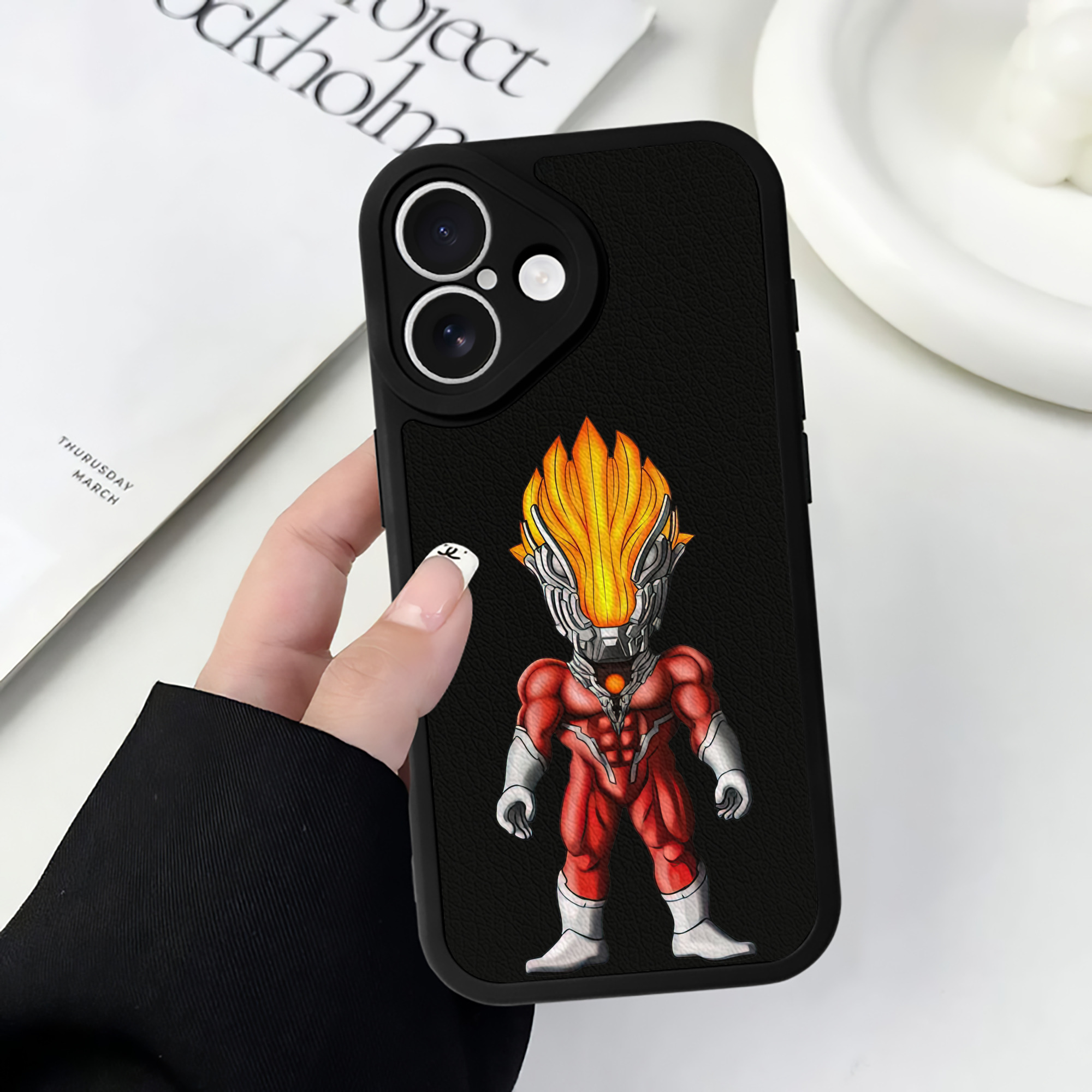 （画像用） ウルトラマン Ultraman 【iPhone 16シリーズ対応】シリコンスマホケース（レザー調） 材質：シリコン